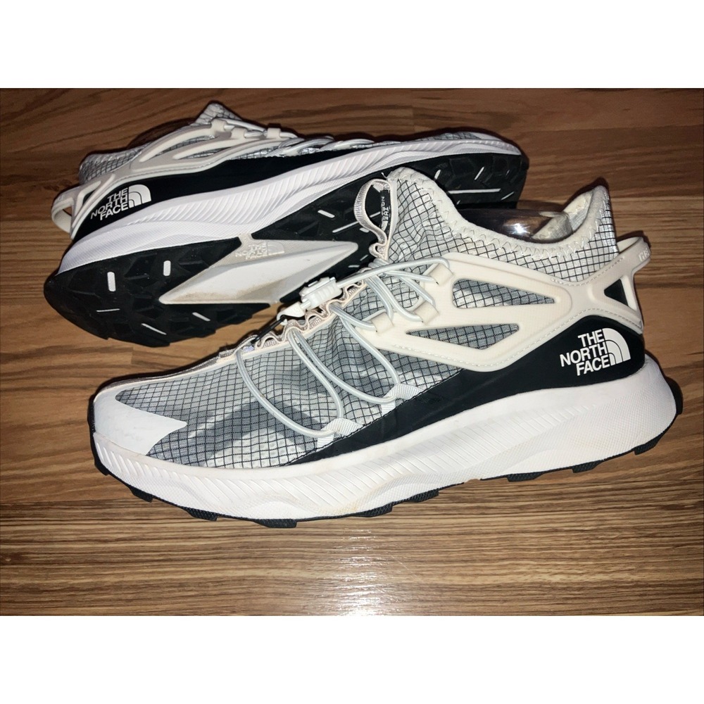 The North Face Womens Size 9 Oxeye Tech Gardenia TNF Black‎ Hiking Shoes